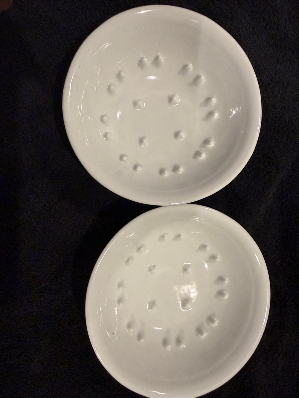 Grapefruit Bowls 2 White Prongs Round Ceramic Preowned